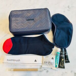 New Missoni Navy Travel Kit for DELTA ONE